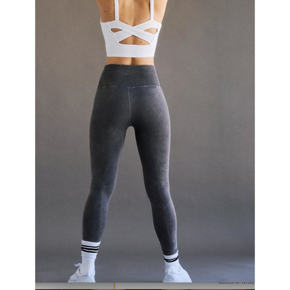 Free People Good Karma Leggings High-Rise 7/8 Length  M/L NWOT - Picture 1 of 5
